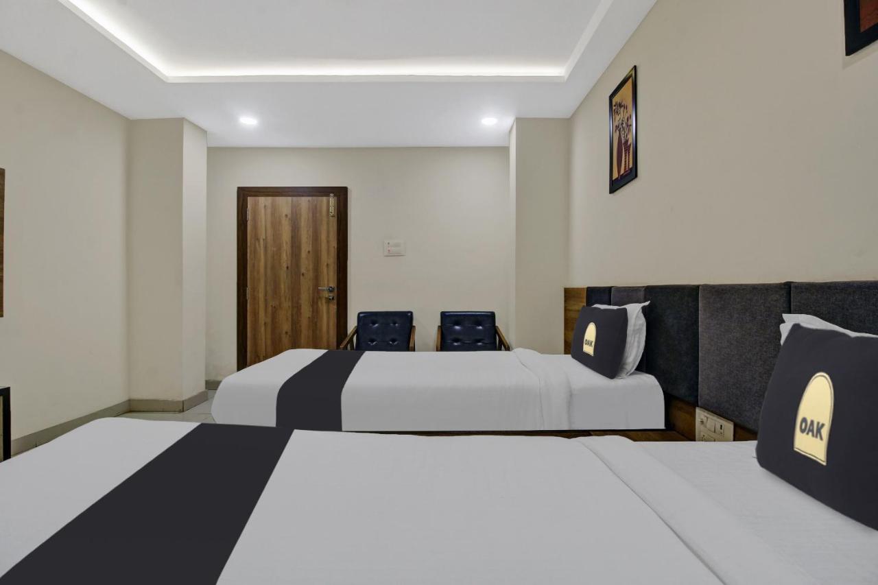 Collection O Hotel Swagath Pride Mancherāl Extérieur photo