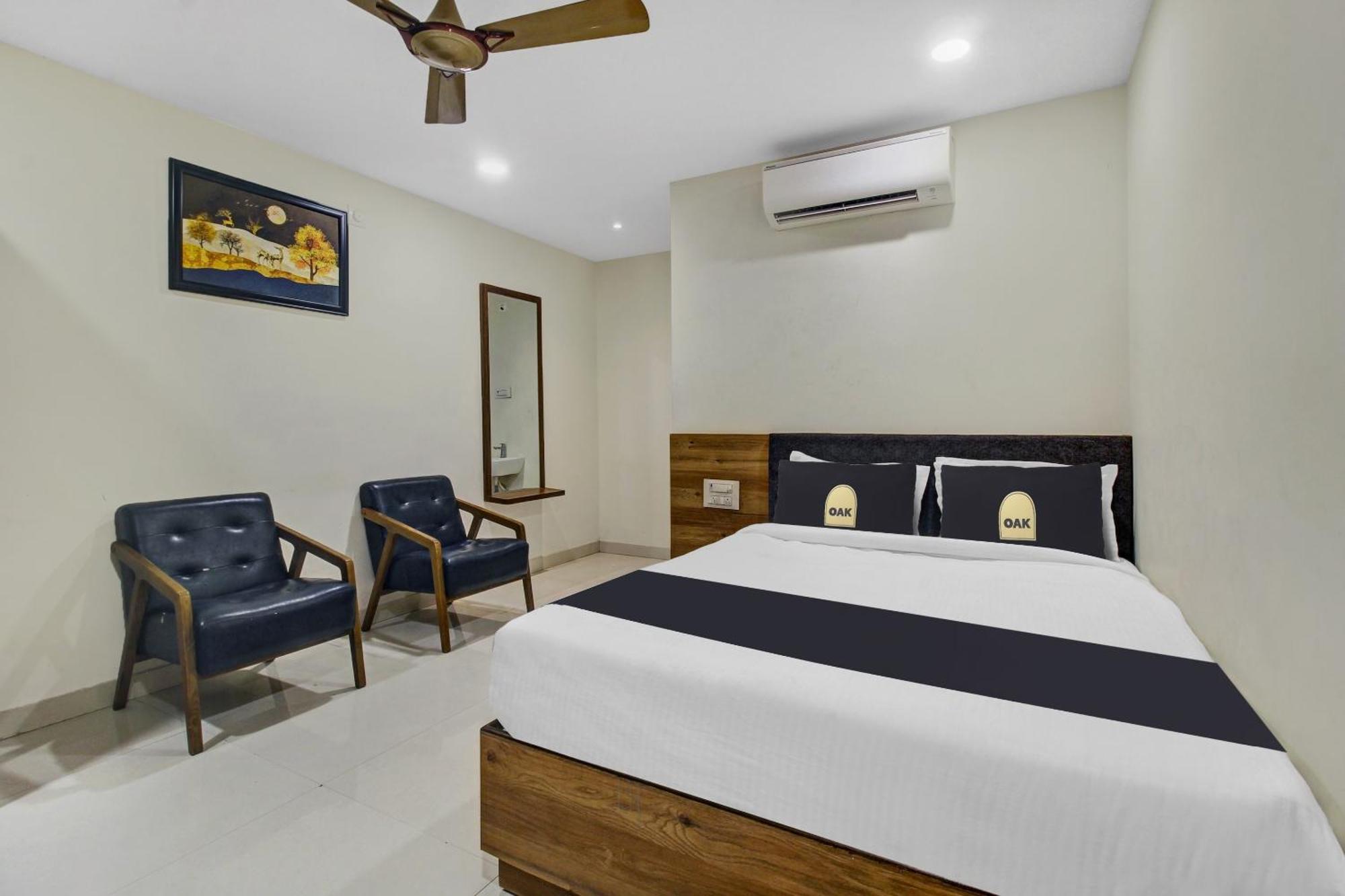 Collection O Hotel Swagath Pride Mancherāl Extérieur photo