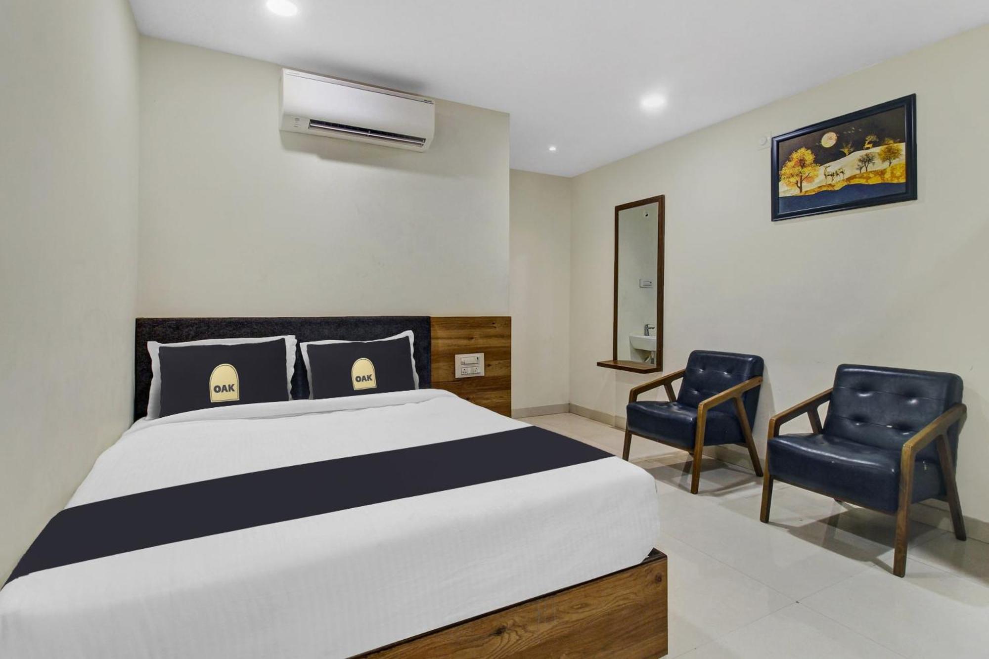 Collection O Hotel Swagath Pride Mancherāl Extérieur photo